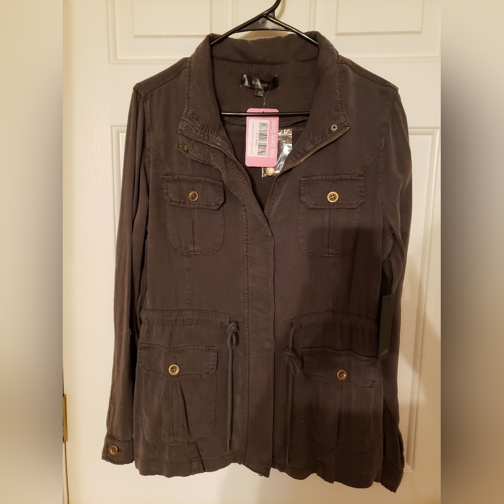 Black Label. Lightweight Jacket. Large.